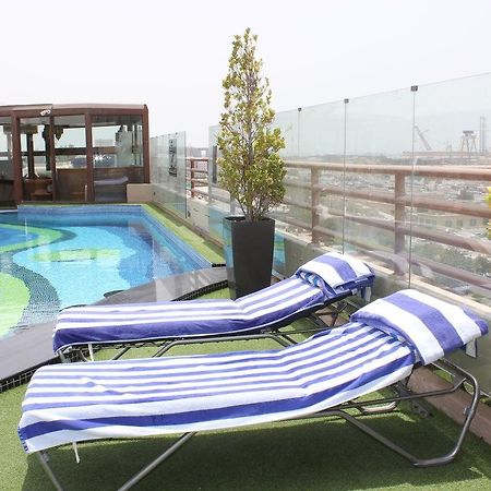 Sea View Hotel Dubaj Kültér fotó