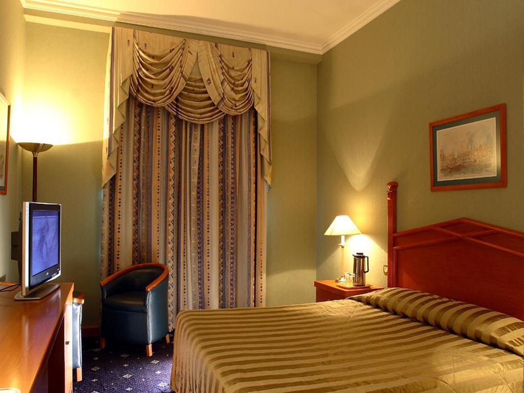Sea View Hotel Dubaj Kültér fotó
